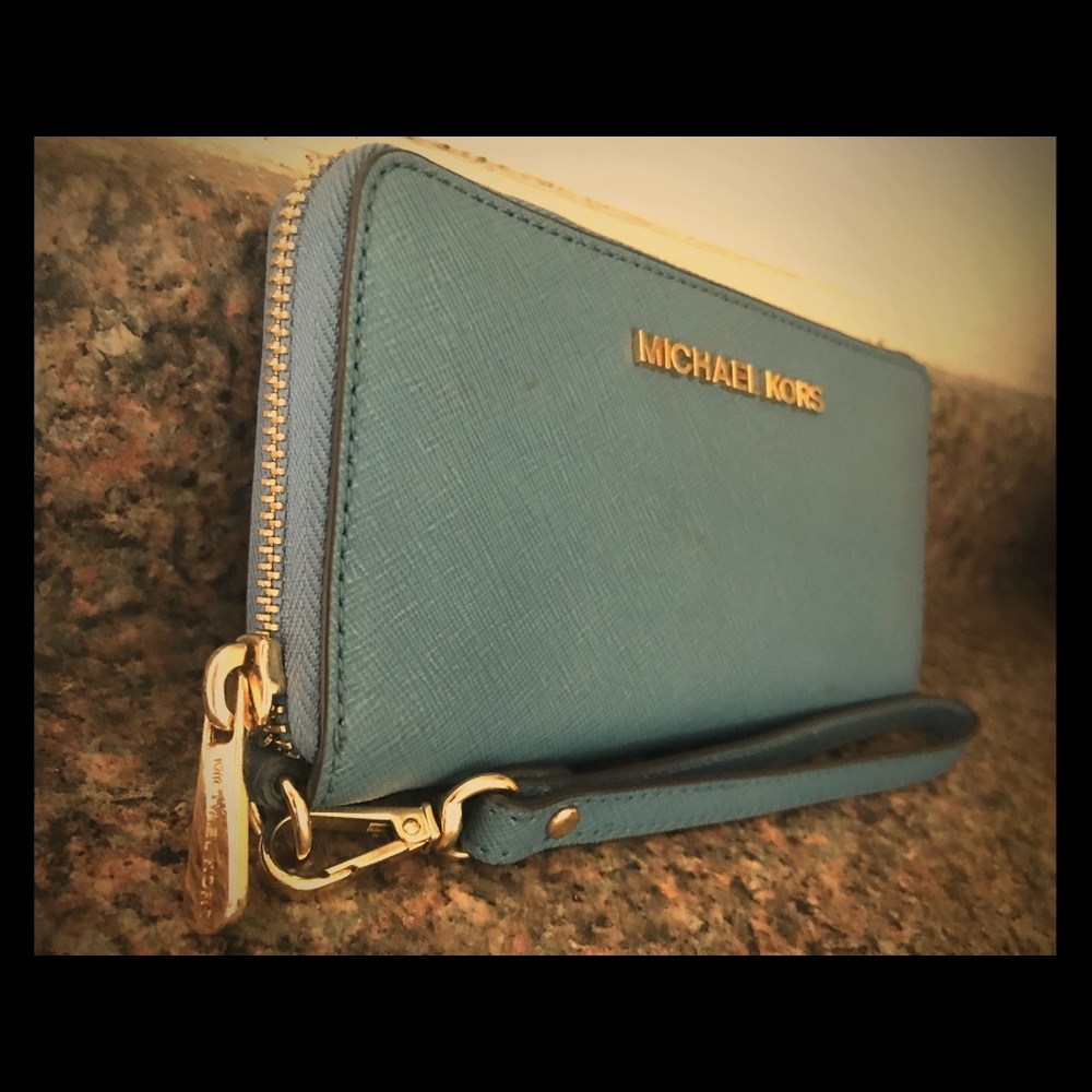 Saffiano leather continental